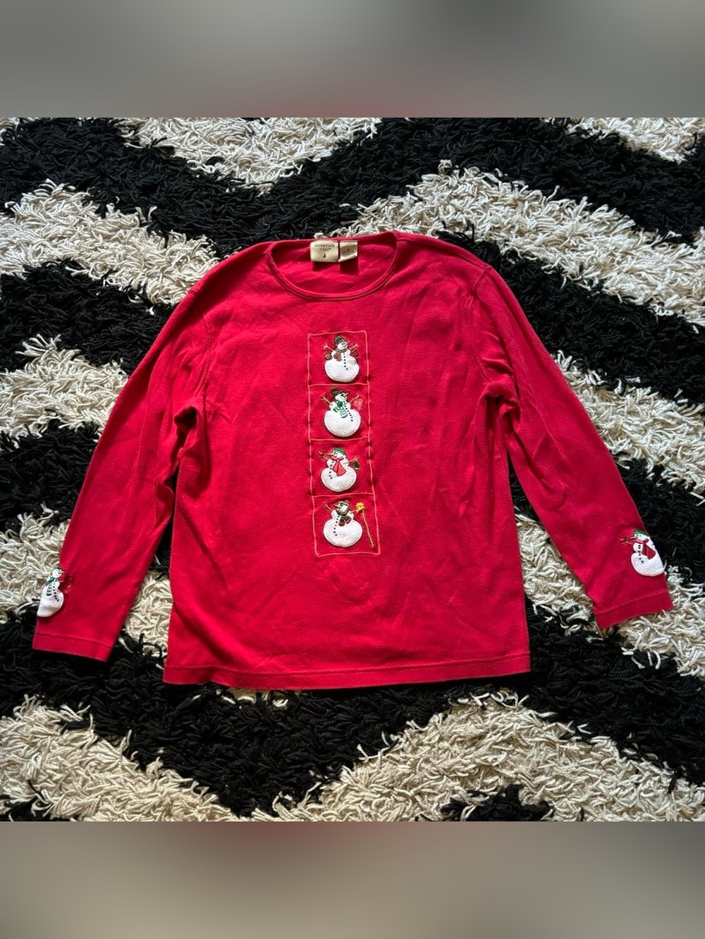 Mountain Lake Snowman Patch Embroidered Fuzzy Red Long Sleeve Shirt Thin Sweater